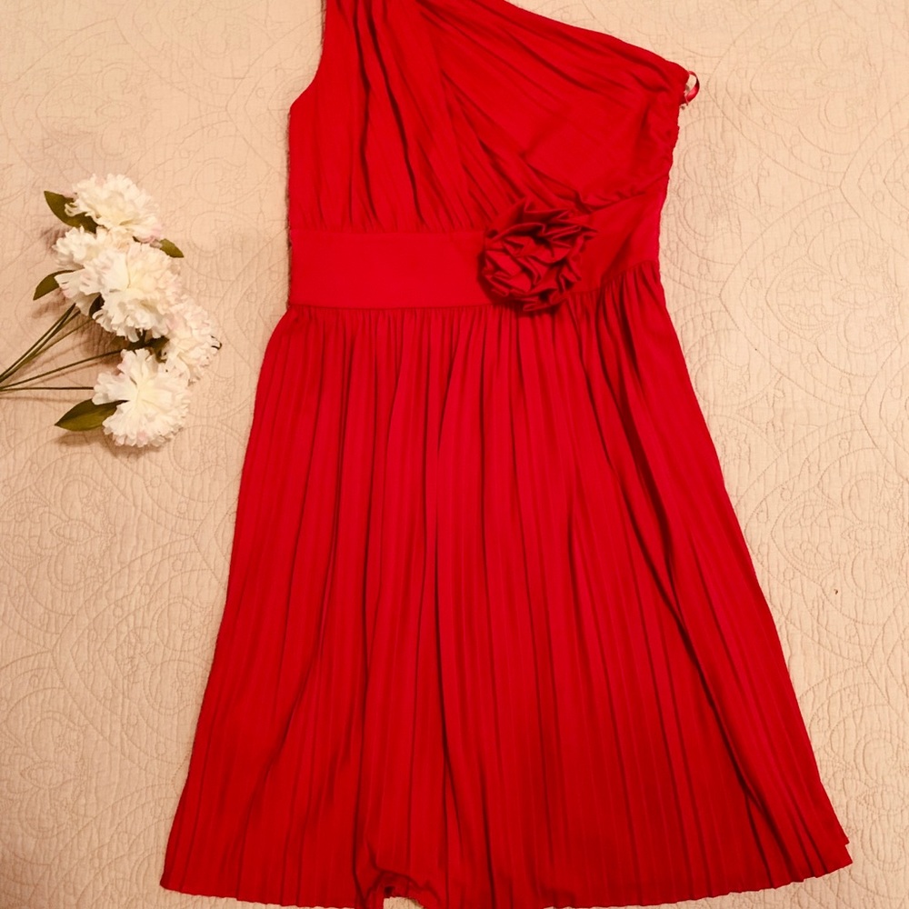 Max and Cleo polyester red one shoulder stunner - Picture 1 of 4